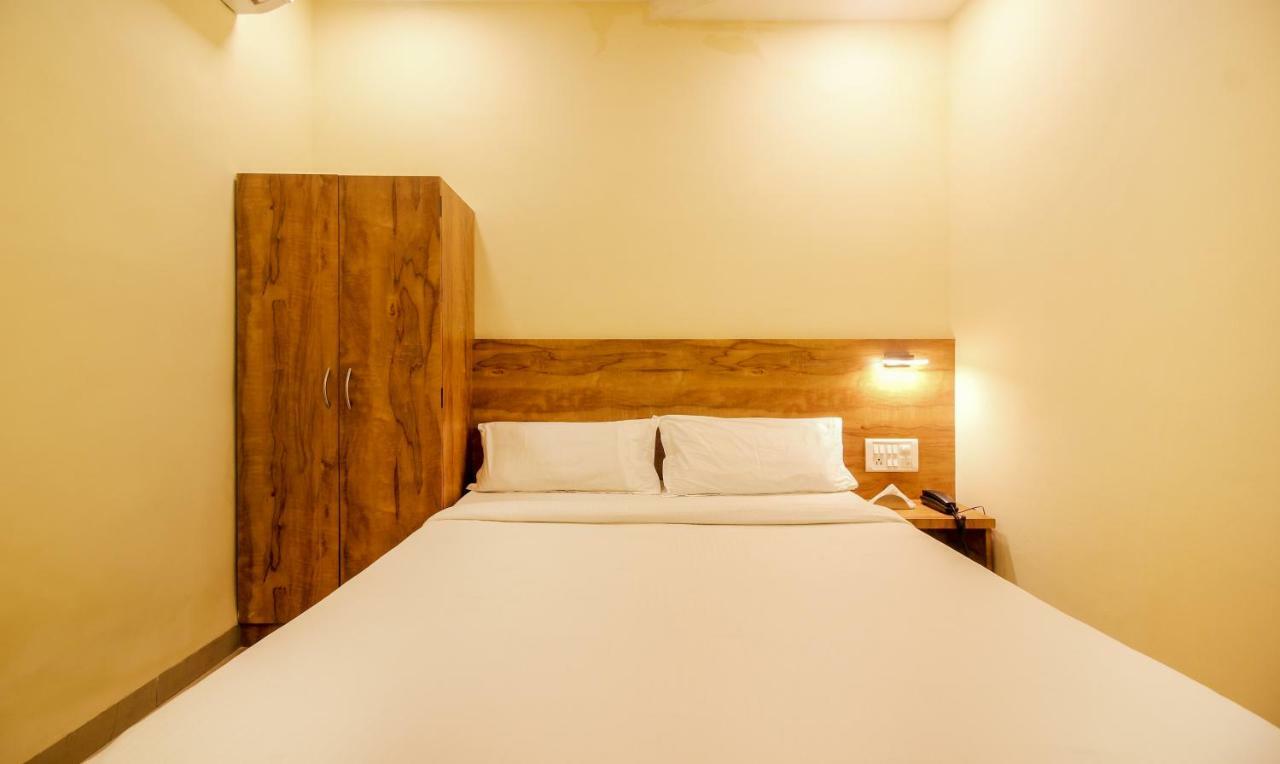 Tiba Hotel Bombay Extérieur photo