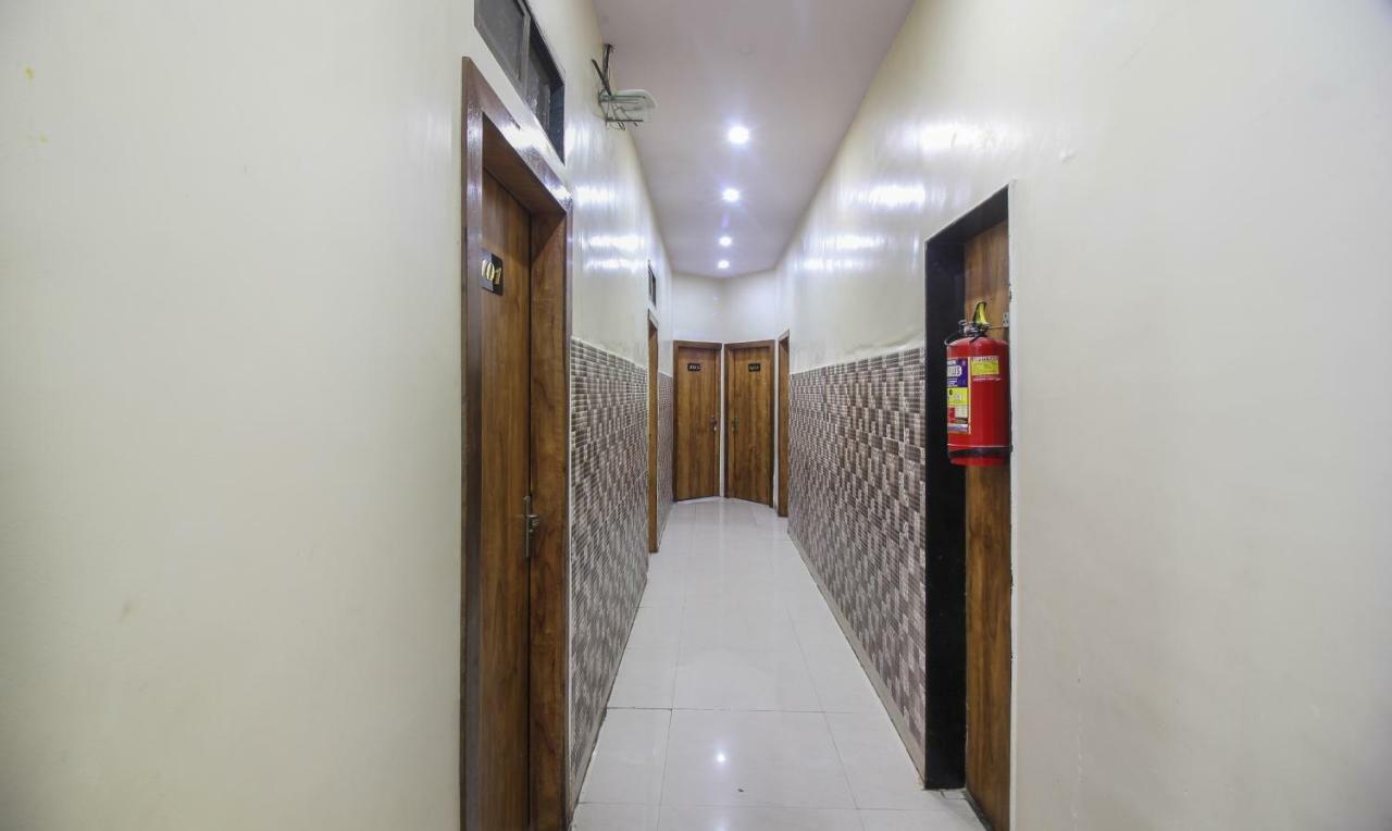 Tiba Hotel Bombay Extérieur photo